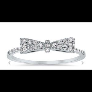 Diamond bow ring 14k gold